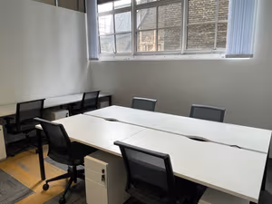 5 Person Private Office