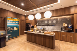 7 Person Private Office