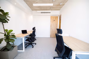 4 Person Private Office