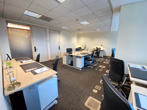 1 Person Private Office