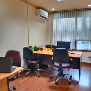 4 Person Private Office