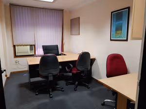 9 Person Private Office