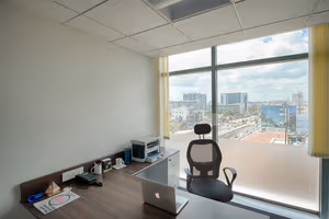 400 Person Private Office