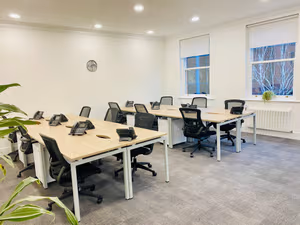 10 Person Private Office