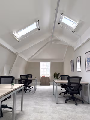 4 Person Private Office