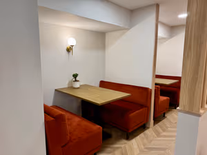 5 Person Private Office
