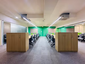 4 Person Coworking Desk