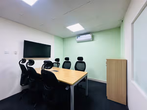 4 Person Private Office