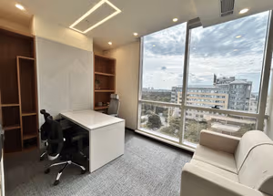 7 Person Coworking Desk