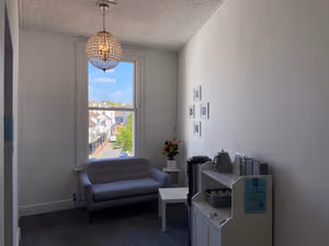 1 Person Private Office