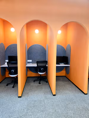 5 Person Coworking Desk