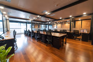 6 Person Coworking Desk