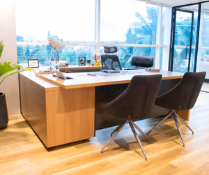 9 Person Coworking Desk