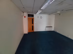 9 Person Shared Office