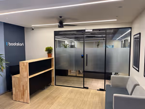 1 Person Coworking Desk