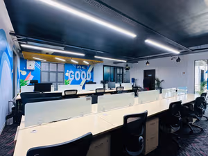 90 Person Private Office