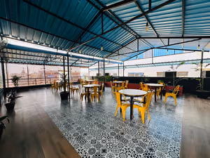 150 Person Private Office