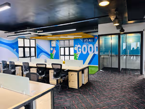 100 Person Private Office