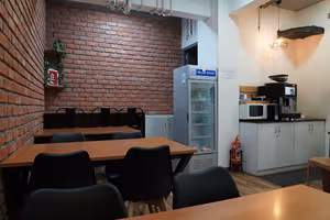 4 Person Private Office