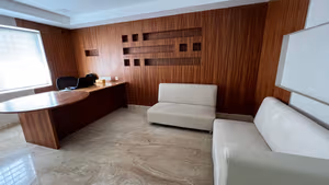 4 Person Coworking Desk