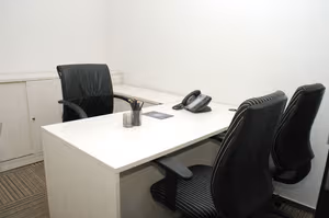 4 Person Coworking Desk