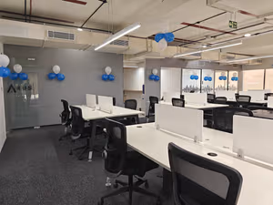 1 Person Coworking Desk