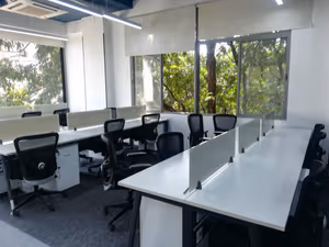 512 Person Private Office