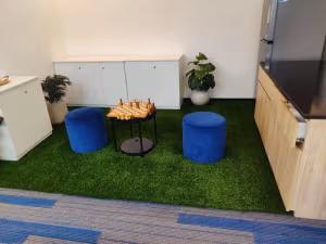 250 Person Private Office