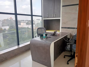 4 Person Coworking Desk