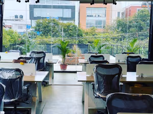 1 Person Coworking Desk