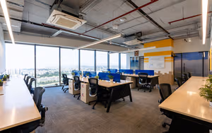 100 Person Private Office