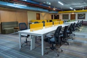 1 Person Coworking Desk