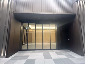 3 Person Private Office