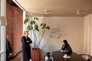 1 Person Shared Office