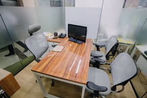 3 Person Coworking Desk