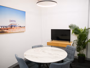 4 Person Coworking Desk