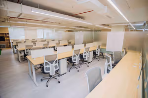 1 Person Coworking Desk