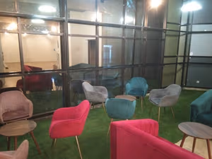 4 Person Coworking Desk