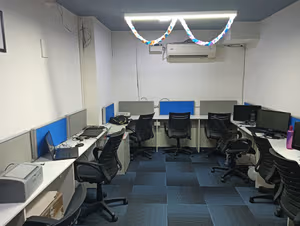 1 Person Coworking Desk