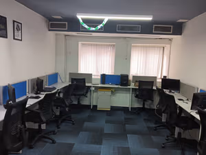 1 Person Coworking Desk