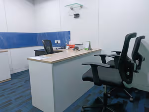 5 Person Coworking Desk