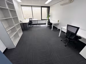 3 Person Private Office