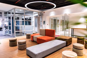 1 Person Coworking Desk