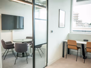 1 Person Private Office