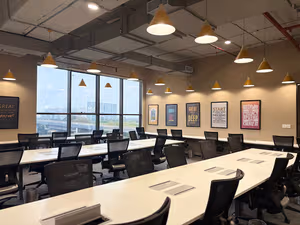 8 Person Coworking Desk