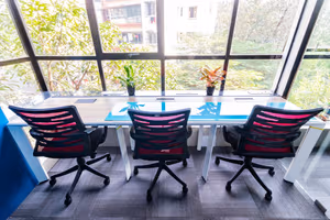 1 Person Coworking Desk