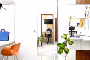 5 Person Coworking Desk