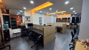 4 Person Coworking Desk