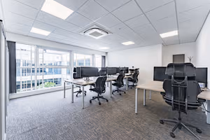 3 Person Private Office