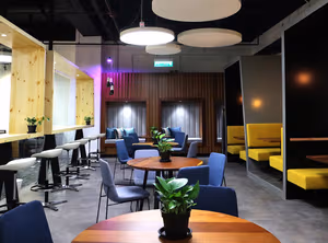 1 Person Coworking Desk